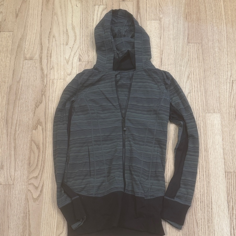 Lululemon Jacket Zipup Green and Black